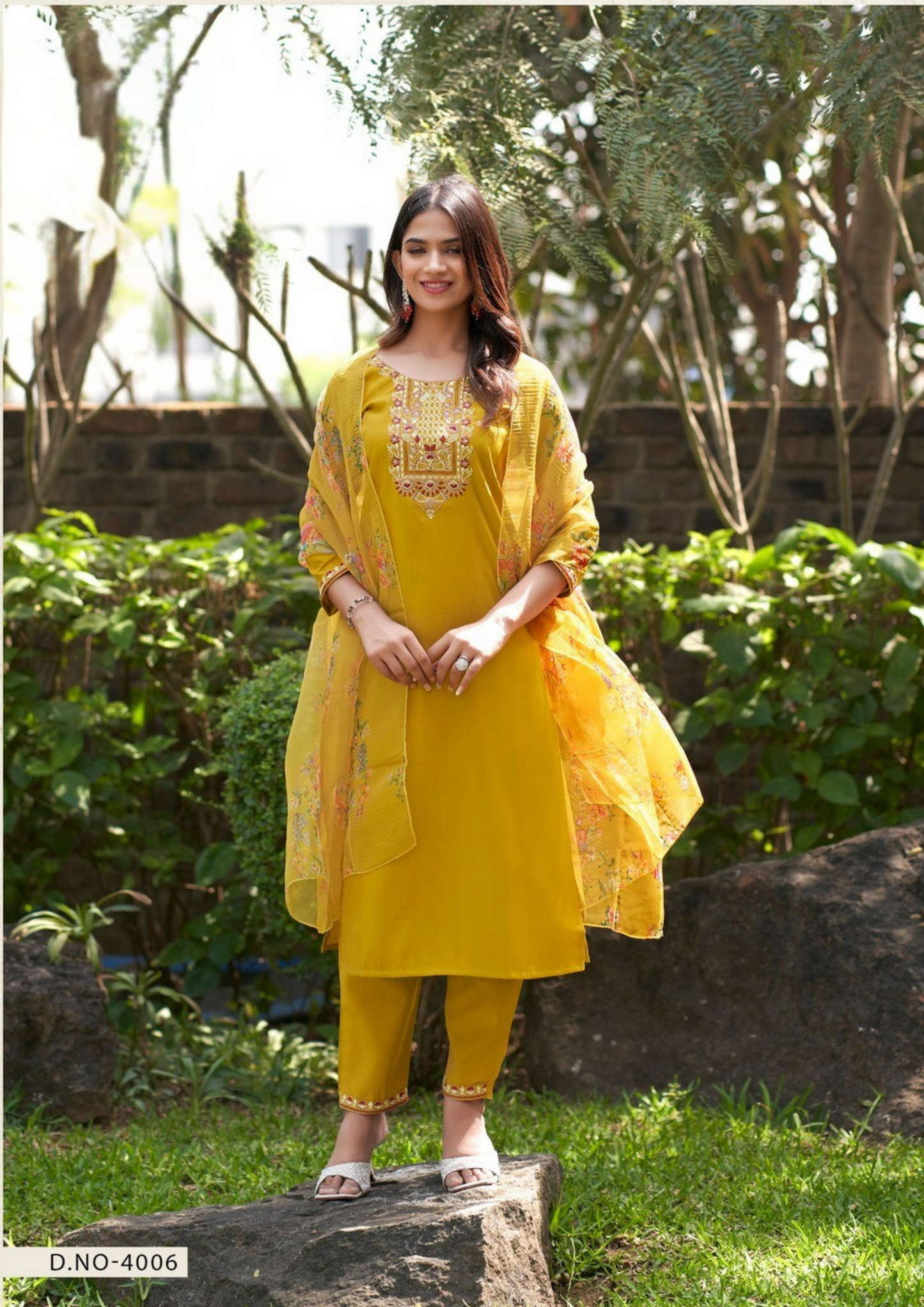 Elegant Straight Kurti Set with Pant & Dupatta – Roman Silk Collection