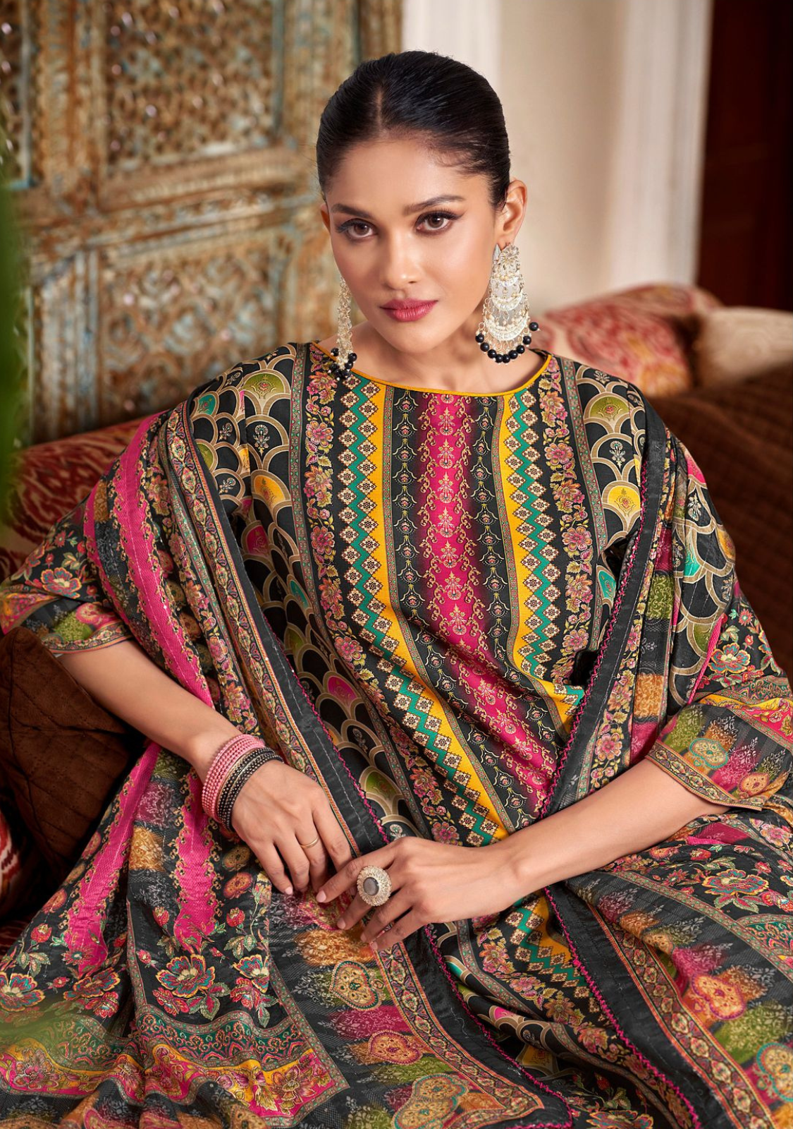 Elegant Maslin Digital Print Suit with Aari Mirror Work