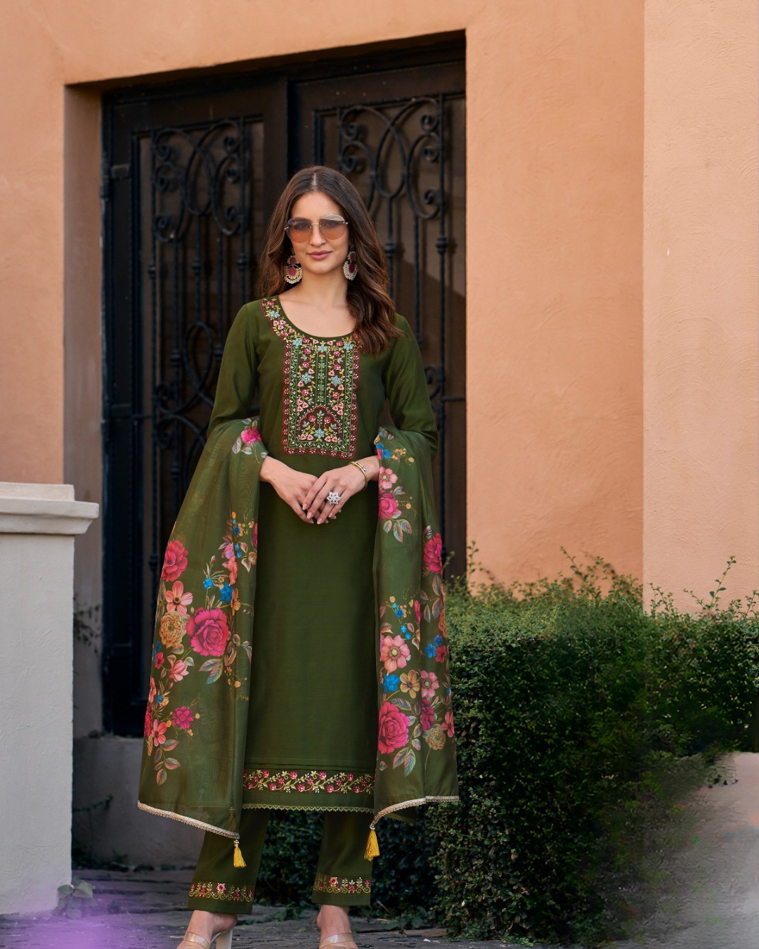 Handwork And Embroidery On Viscouse Silk Fabrics