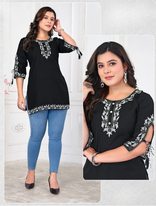 THE WOW – Elegant Embroidered Short Tunic