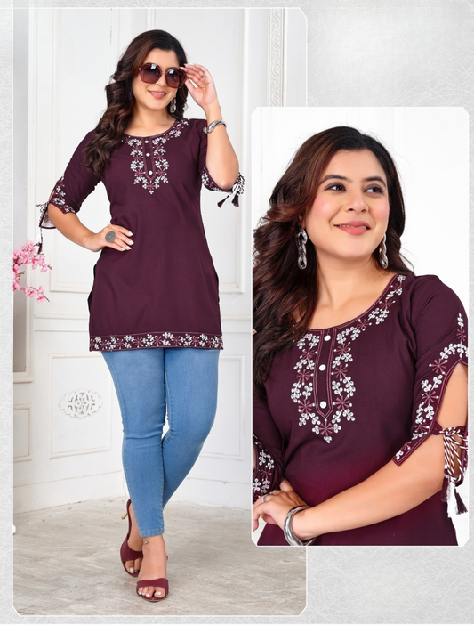 THE WOW – Elegant Embroidered Short Tunic