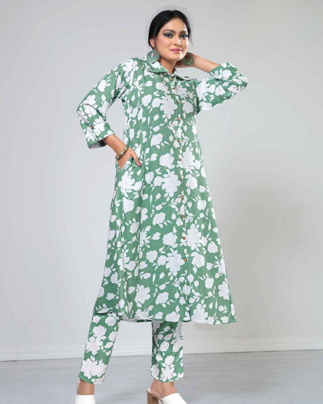 🌸 Premium Co-ord Set – Top & Bottom 🌸