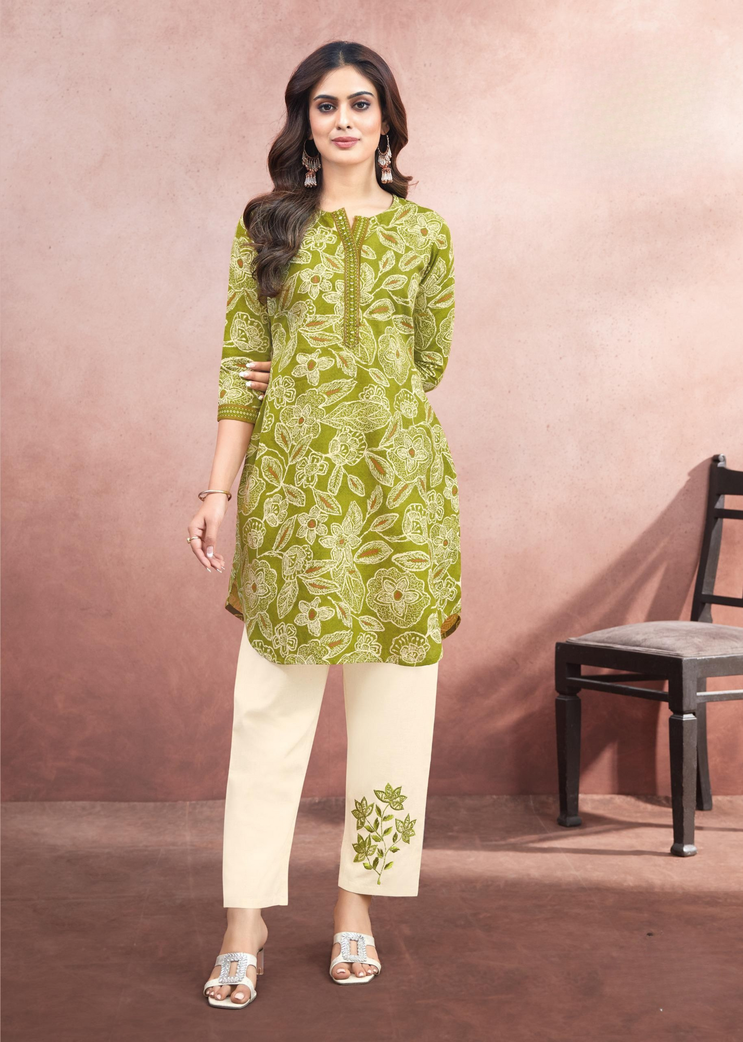 Viola Bloom Printed Kurta Set