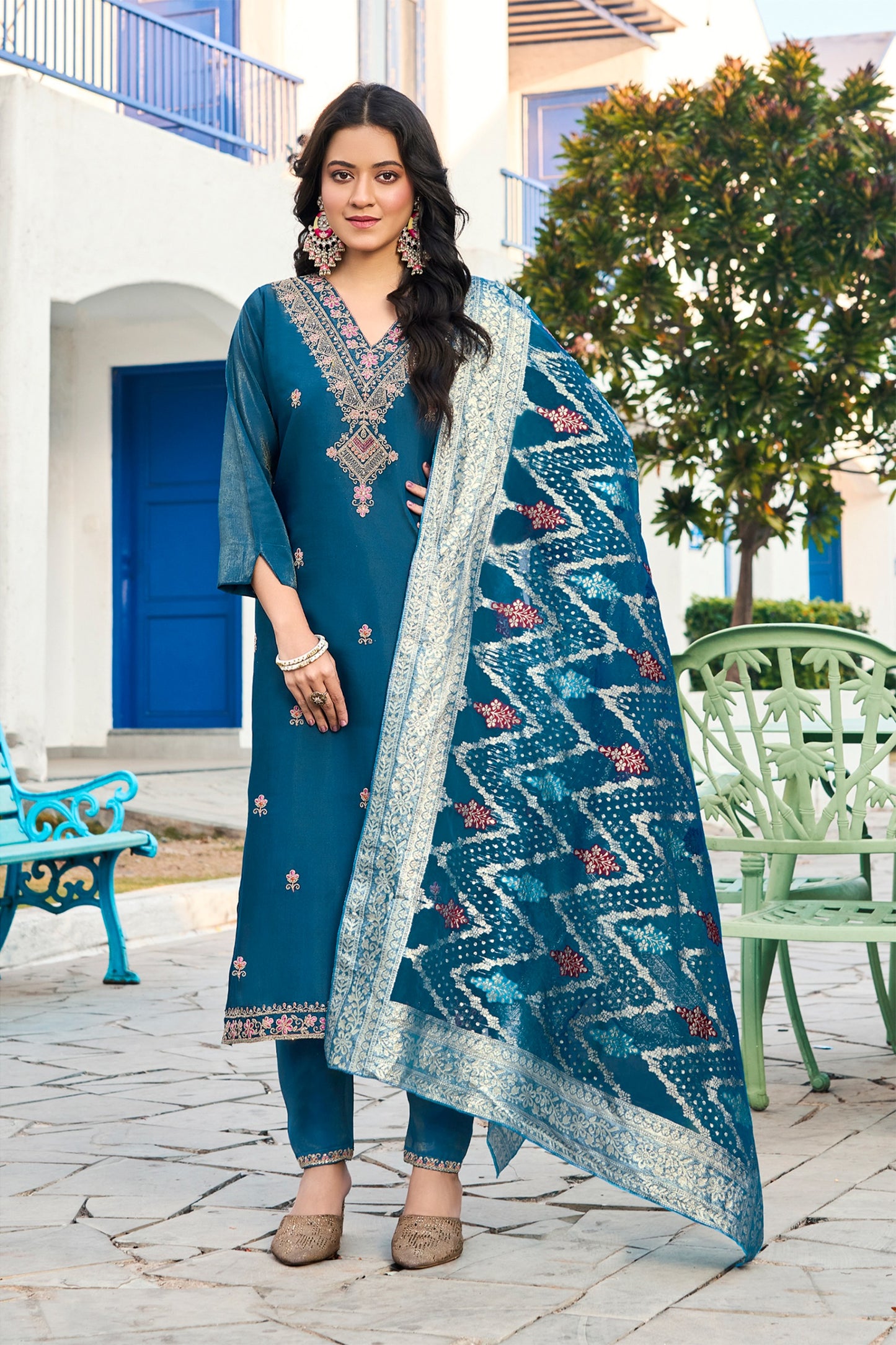 EXCLUSIVE READYMADE COLLECTION | Elegance Redefined with Classy Craftsmanship